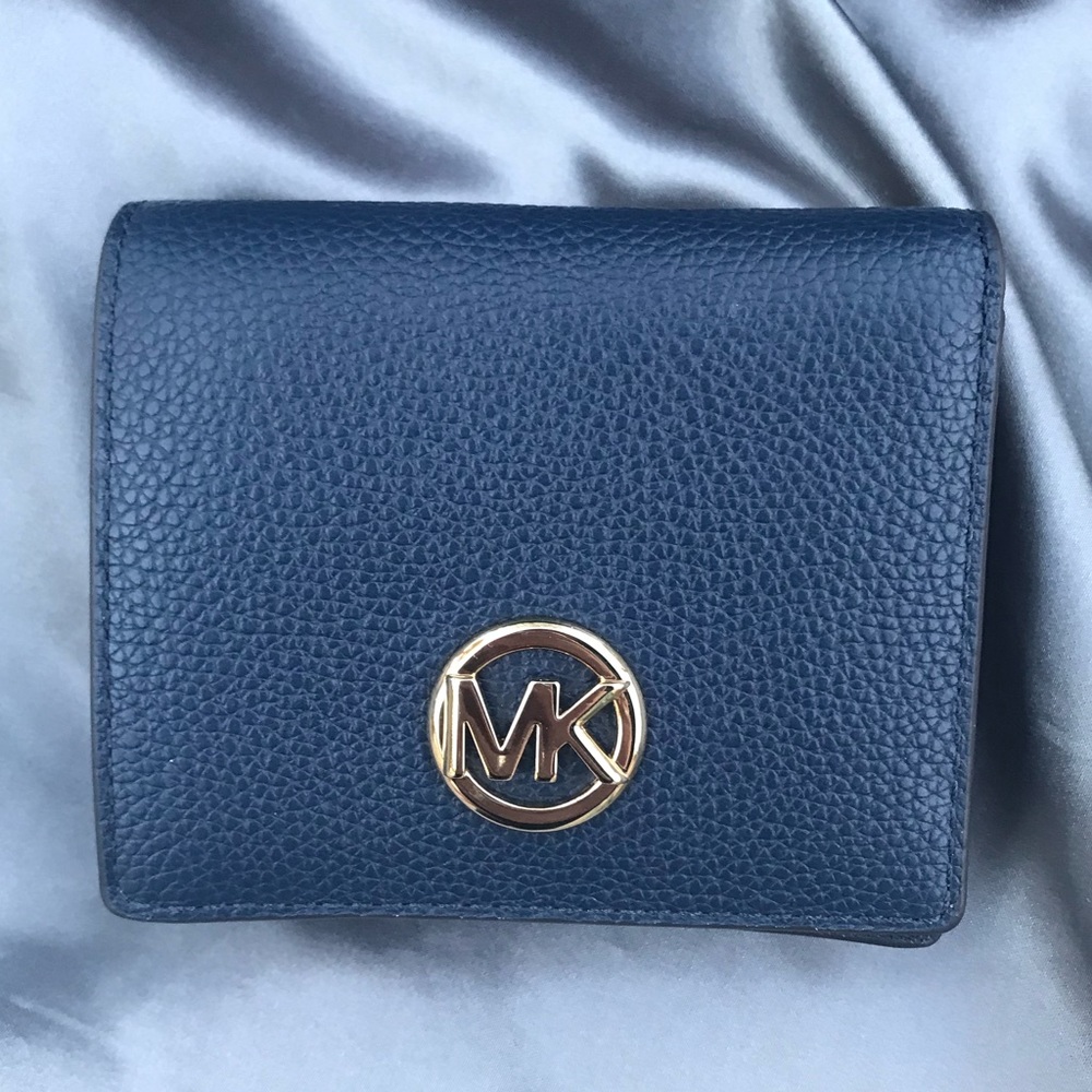 Michael Kors🌷 Fulton Carryall Card Case Navy